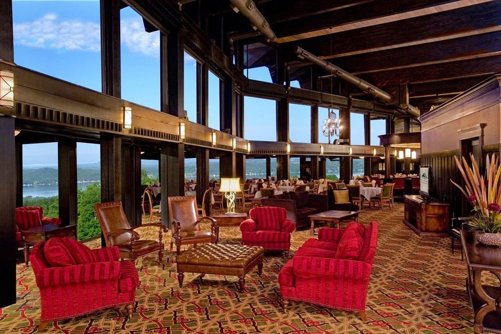 Summit Village Bellaire Interior foto