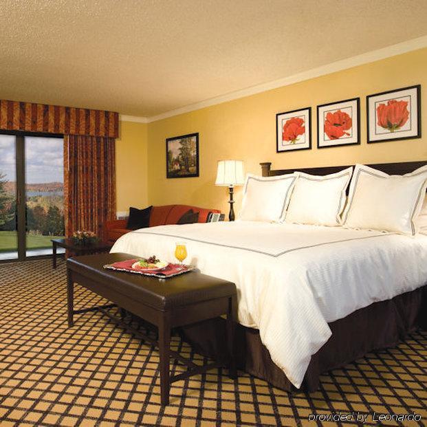 Summit Village Bellaire Quarto foto