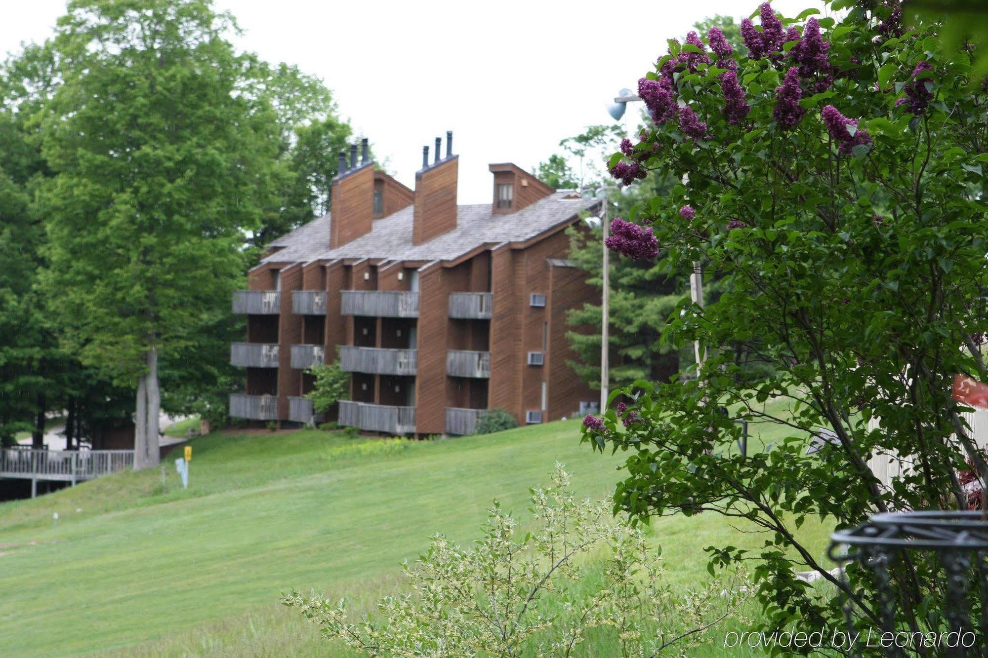 Summit Village Bellaire Exterior foto